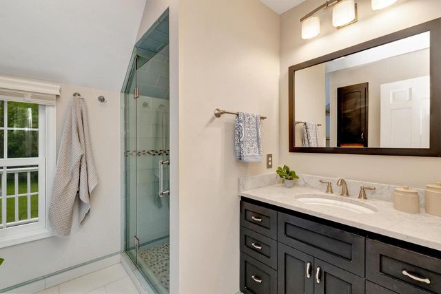 9837 N Auburn COURT, Mequon, WI 53092