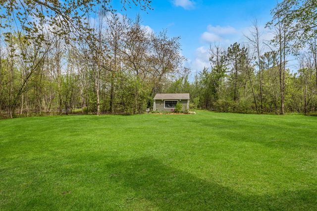 9837 N Auburn COURT, Mequon, WI 53092