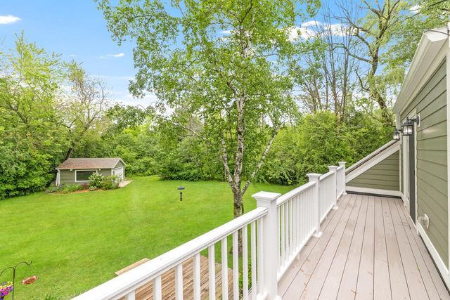 9837 N Auburn COURT, Mequon, WI 53092
