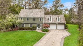 9837 N Auburn COURT, Mequon, WI 53092