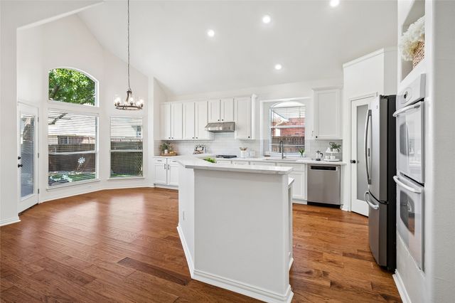 8301 Bartley Circle, Plano, TX 75025