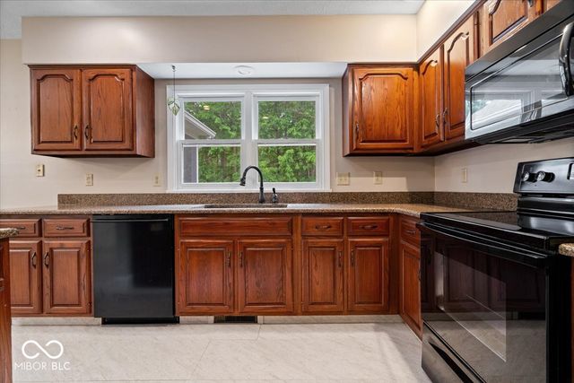 11734 Forest Park Lane, Carmel, IN 46033