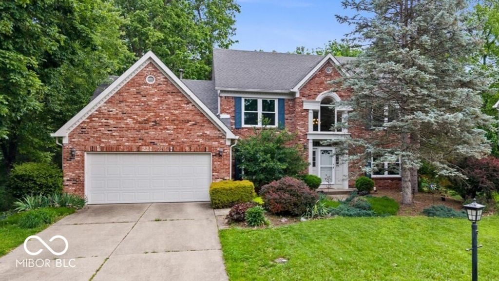 11734 Forest Park Lane, Carmel, IN 46033