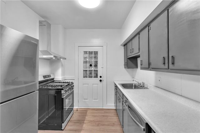 2832 Clermont Ave, Brentwood, PA 15227