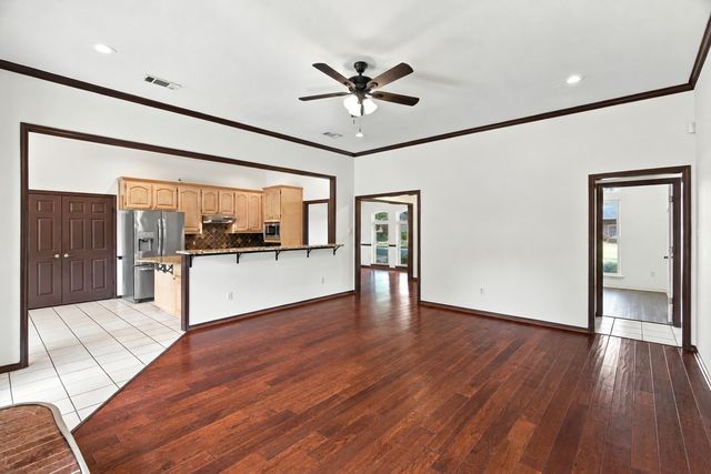 405 Montreal Drive, Hurst, TX 76054