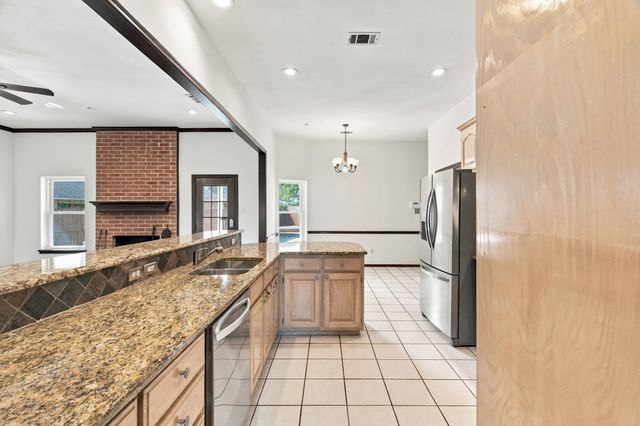 405 Montreal Drive, Hurst, TX 76054