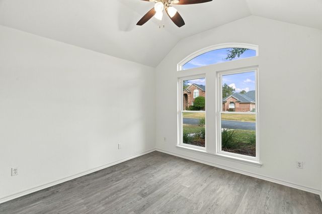 405 Montreal Drive, Hurst, TX 76054