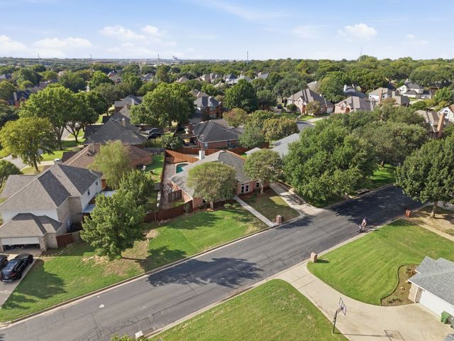 405 Montreal Drive, Hurst, TX 76054