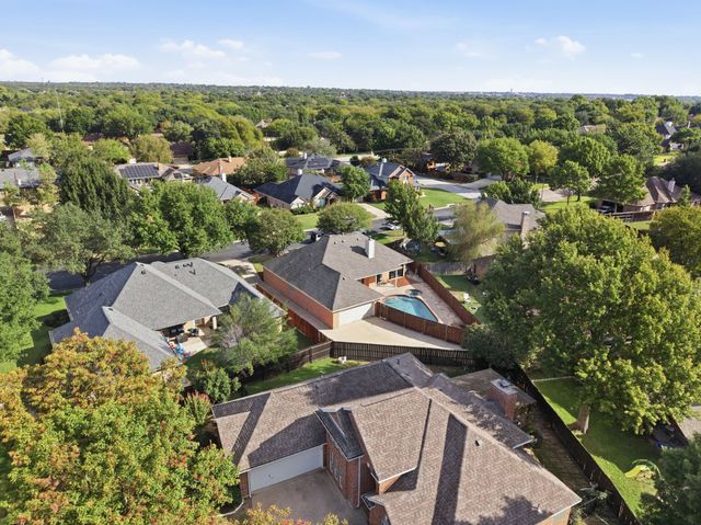 405 Montreal Drive, Hurst, TX 76054