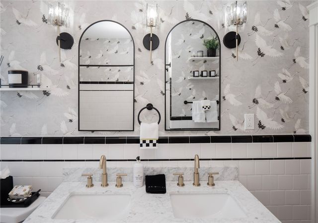 26 Vernon Avenue, Newport, RI 02840