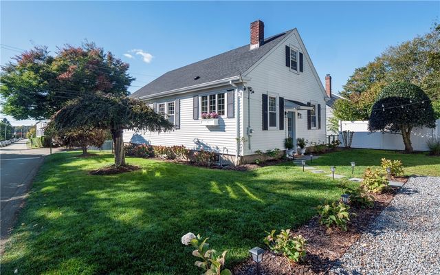 26 Vernon Avenue, Newport, RI 02840