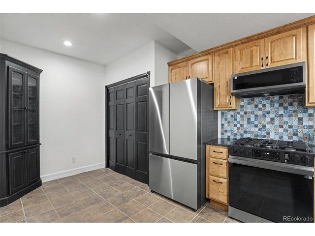 4990 Black Fox Cir, Elizabeth, CO 80107