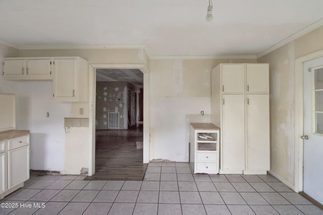 512 E Springhill Terrace, Jacksonville, NC 28546