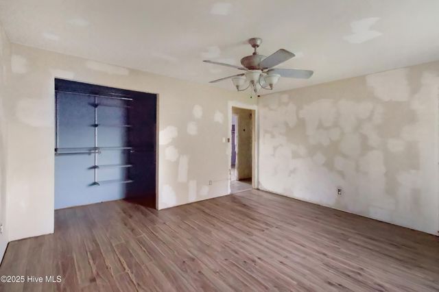 512 E Springhill Terrace, Jacksonville, NC 28546