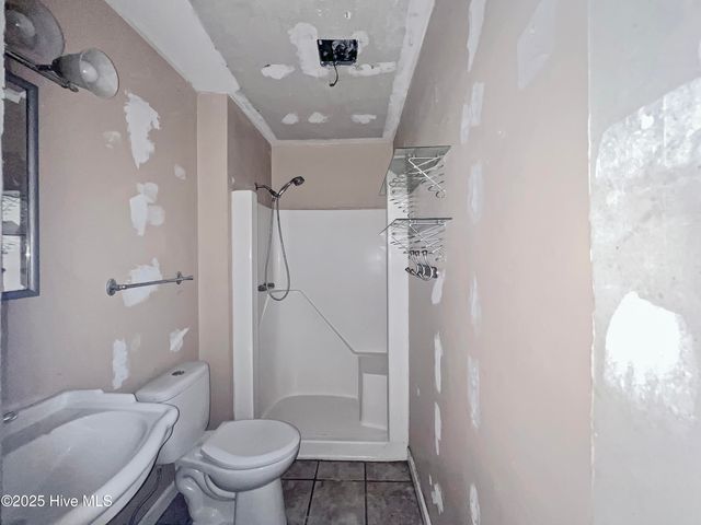 512 E Springhill Terrace, Jacksonville, NC 28546