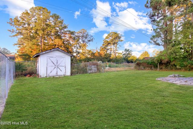 512 E Springhill Terrace, Jacksonville, NC 28546