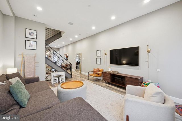 1942 TASKER ST, Philadelphia, PA 19145