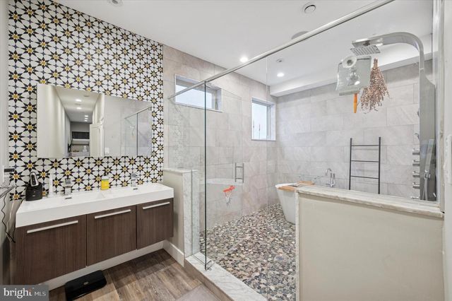 1942 TASKER ST, Philadelphia, PA 19145