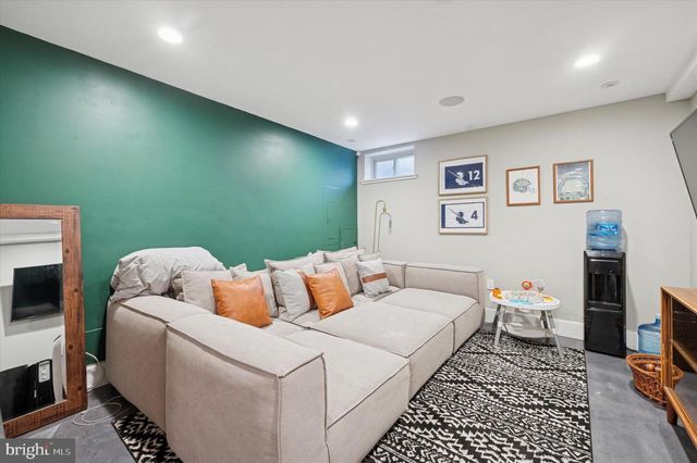 1942 TASKER ST, Philadelphia, PA 19145