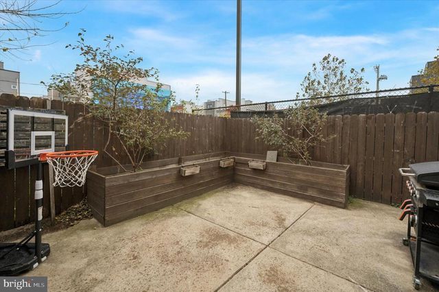 1942 TASKER ST, Philadelphia, PA 19145