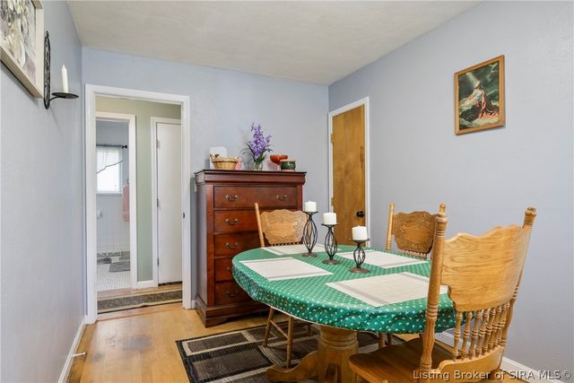 722 W Delaware Court, Sellersburg, IN 47172