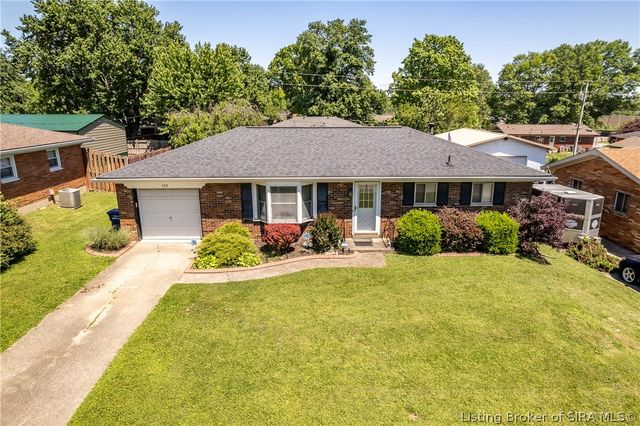 722 W Delaware Court, Sellersburg, IN 47172