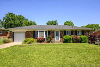 722 W Delaware Court, Sellersburg, IN 47172