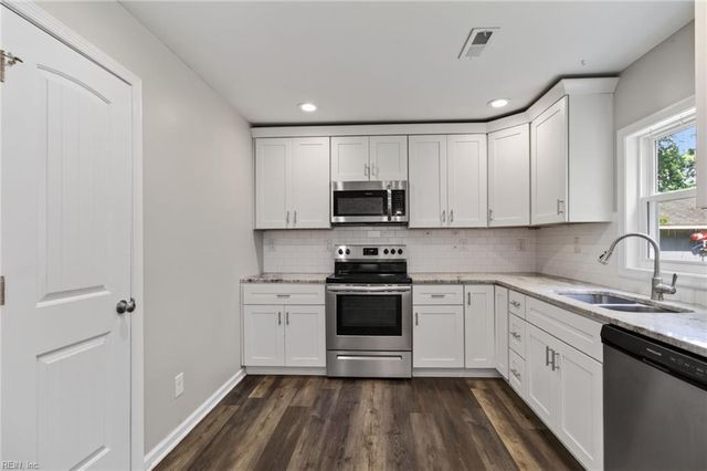 4936 Floral ST, Virginia Beach, VA 23462