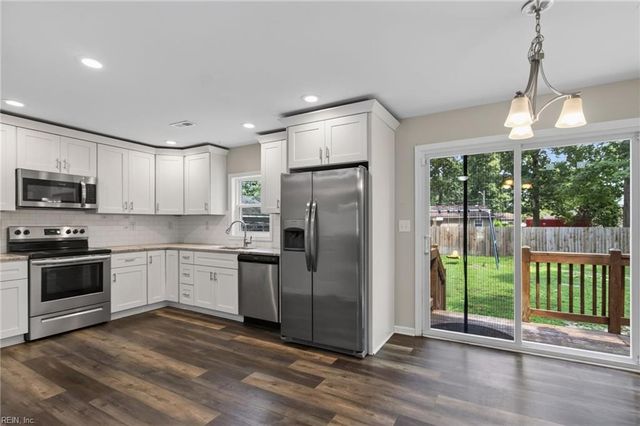 4936 Floral ST, Virginia Beach, VA 23462