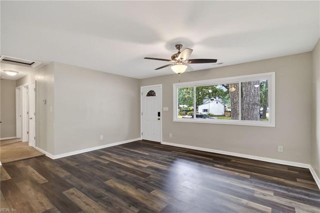 4936 Floral ST, Virginia Beach, VA 23462