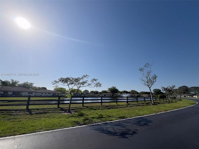 10198 Dovewood Lane A, Boynton Beach, FL 33436