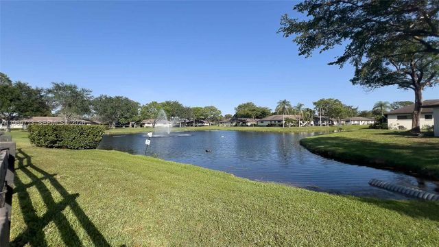 10198 Dovewood Lane A, Boynton Beach, FL 33436
