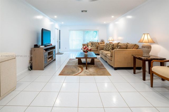 10198 Dovewood Lane A, Boynton Beach, FL 33436