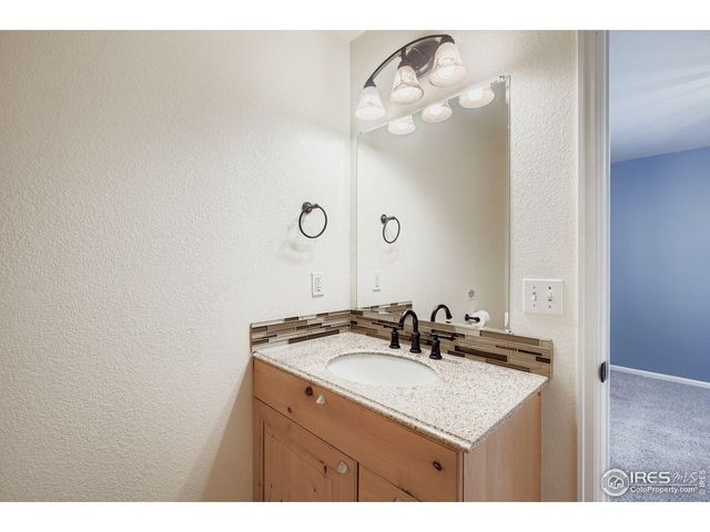 4172 Rocky Ford Dr, Loveland, CO 80538