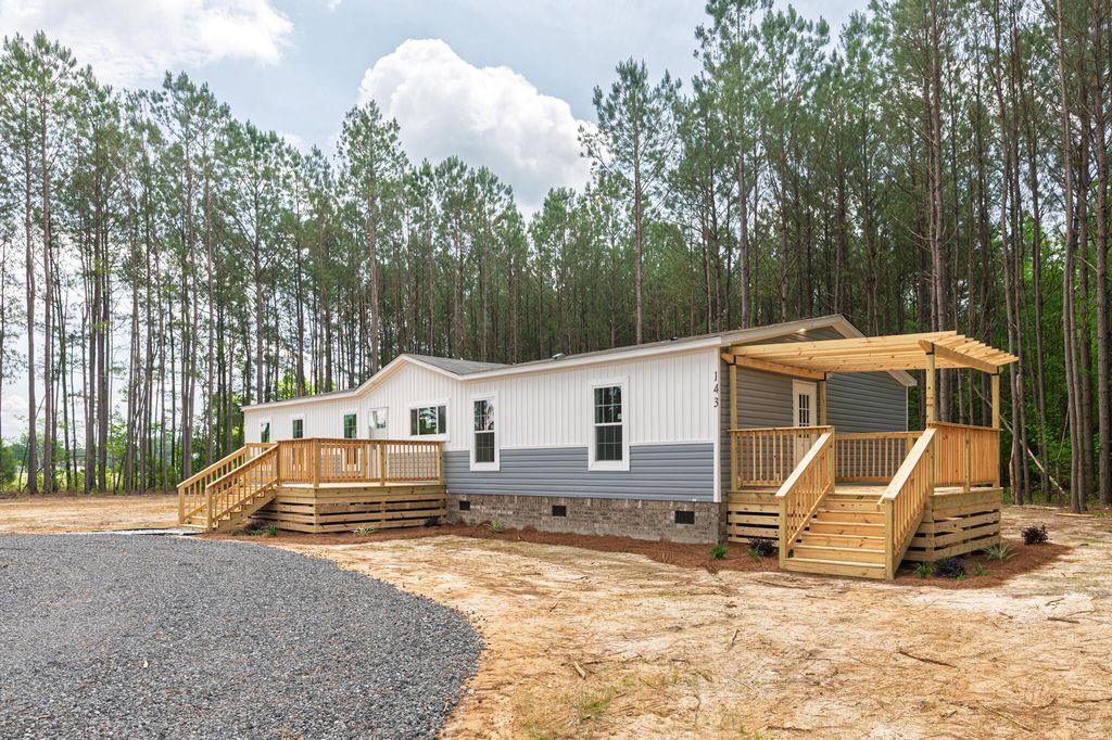 143 Bonanza Drive, Eutawville, SC 29048
