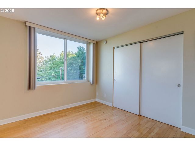 1205 Sw CARDINELL Dr 302, Portland, OR 97201