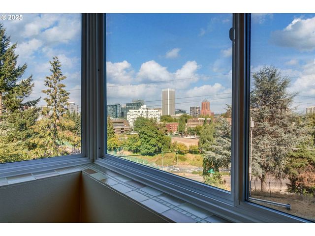1205 Sw CARDINELL Dr 302, Portland, OR 97201