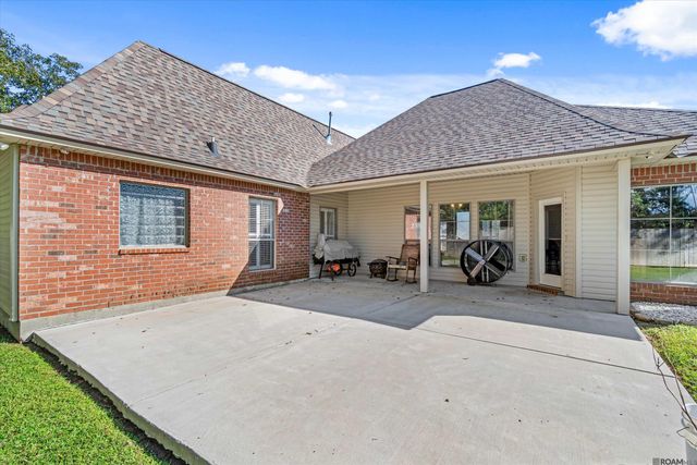 30453 Trace Ln, Walker, LA 70785