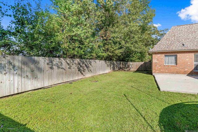 30453 Trace Ln, Walker, LA 70785