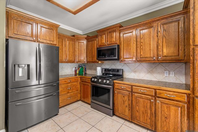 30453 Trace Ln, Walker, LA 70785