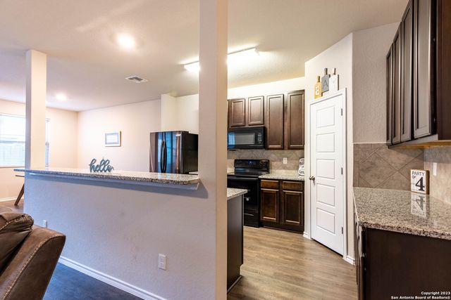 10428 GREEN PR, San Antonio, TX 78223