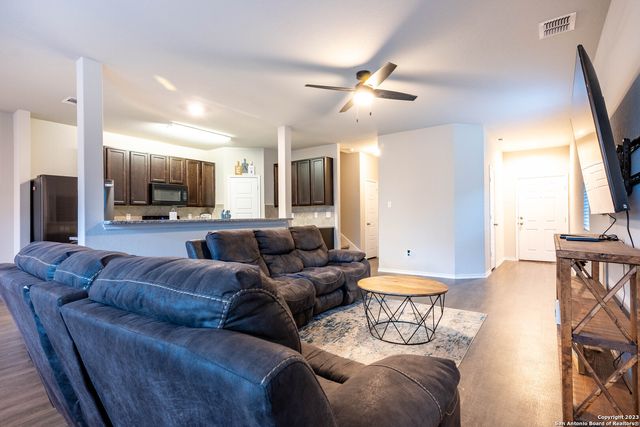 10428 GREEN PR, San Antonio, TX 78223