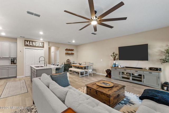 12852 JOSSLYN Lane, Jacksonville, FL 32246