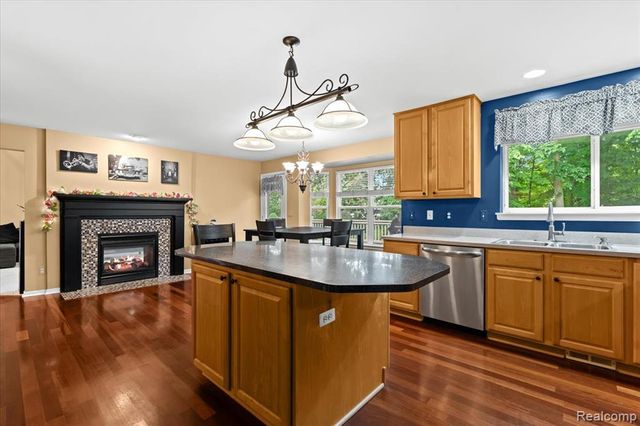 4583 Racewood Drive, Commerce Twp, MI 48382