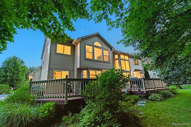 4583 Racewood Drive, Commerce Twp, MI 48382