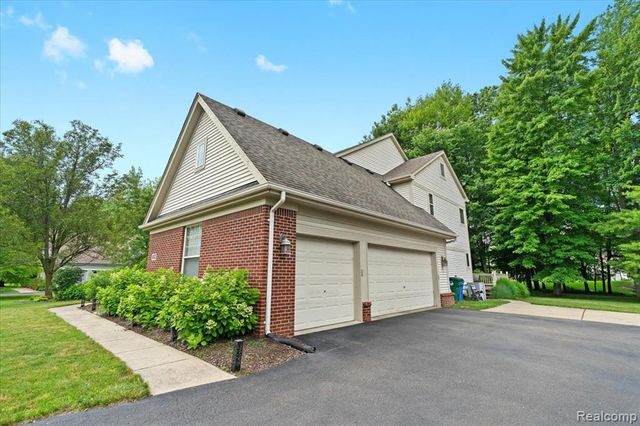 4583 Racewood Drive, Commerce Twp, MI 48382