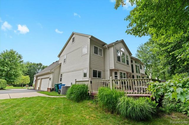 4583 Racewood Drive, Commerce Twp, MI 48382