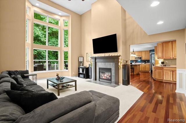 4583 Racewood Drive, Commerce Twp, MI 48382