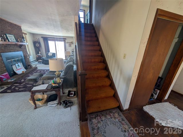 4 Wild Dogwood Trail, Mills River, NC 28759