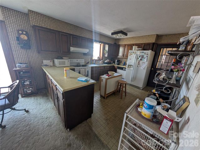 4 Wild Dogwood Trail, Mills River, NC 28759